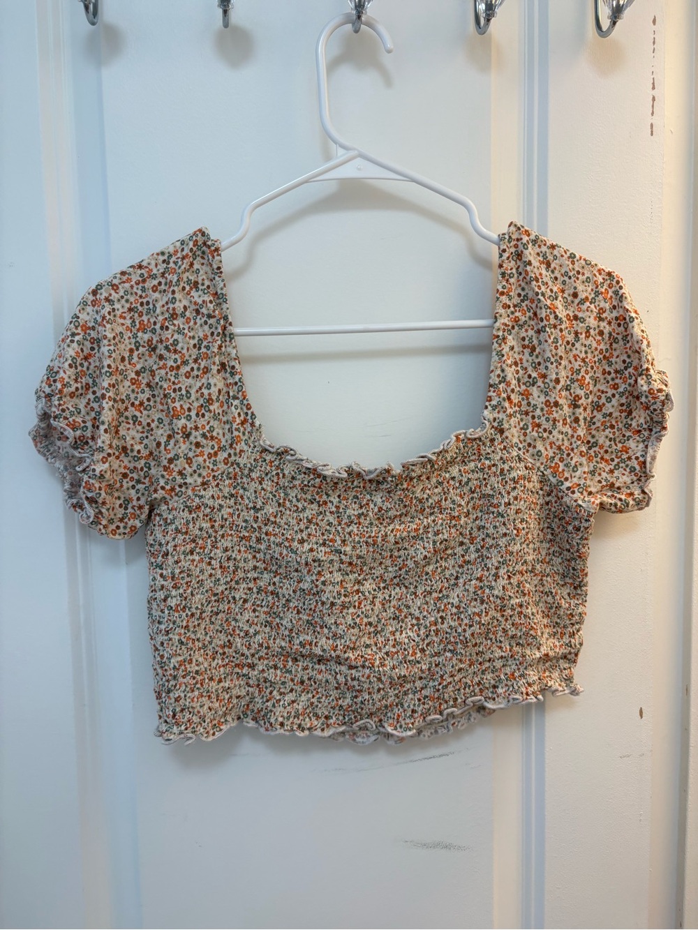 Aerie Cream Floral Smocked Crop Top with Orange Accents - Picture 3 of 3